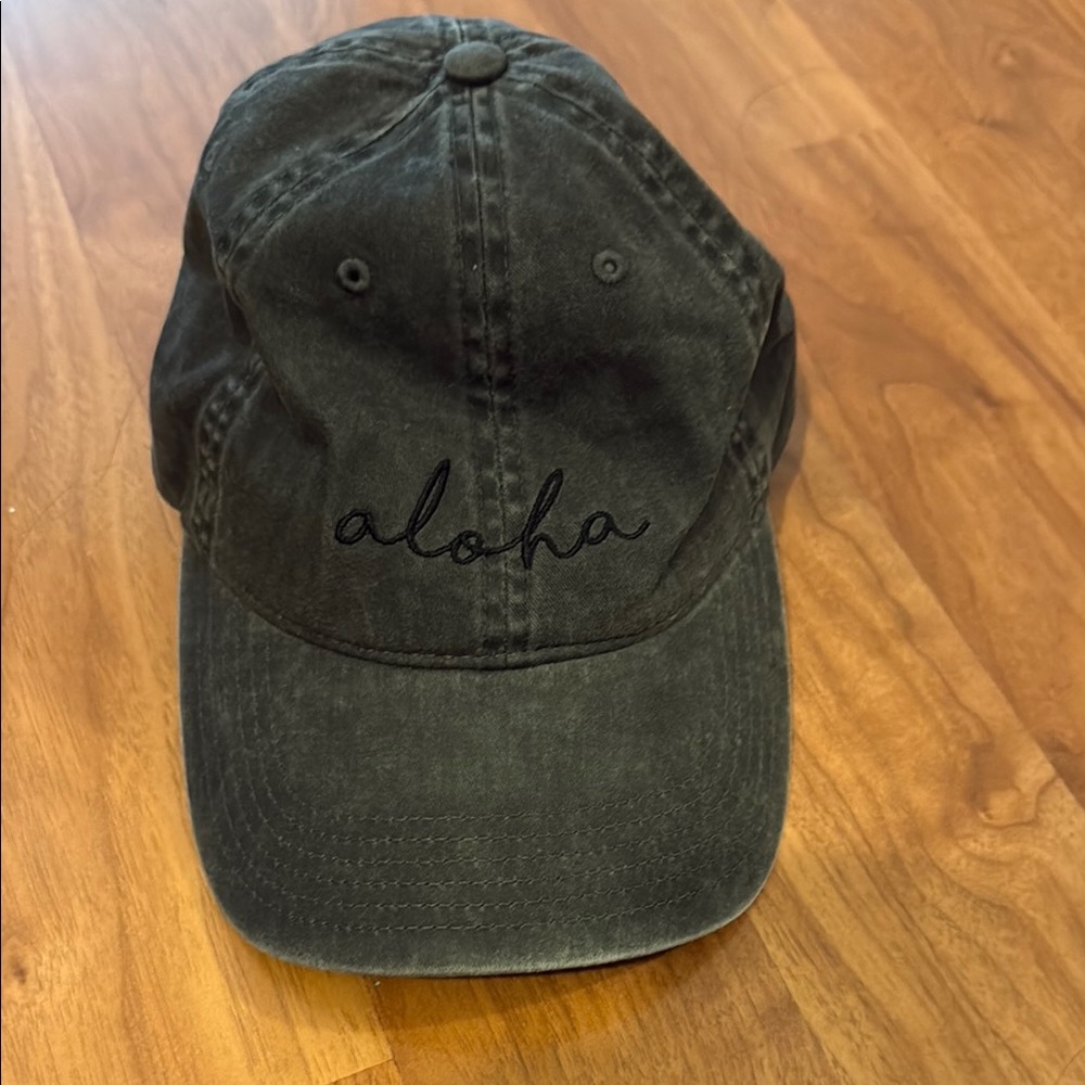 Black 'Aloha' Embroidered Cap
